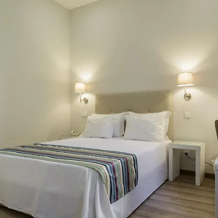 Ξενοδοχείο Domus 3*