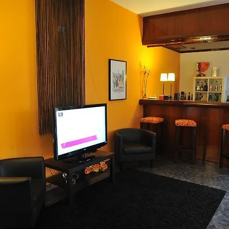 Domus 3*