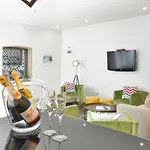 فندق Domus